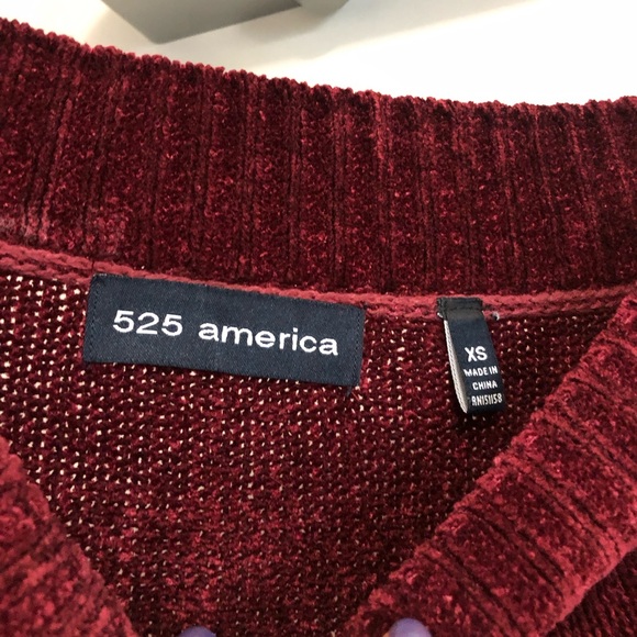 Burgundy off the shoulder sweater - Picture 3 of 3